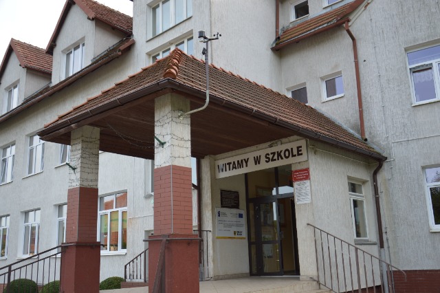 SP Sokołowiec - Rynna zamontowana…