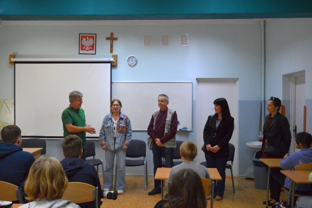 SP Sokołowiec - „Walizka pełna książek” – spotkanie z autorką….