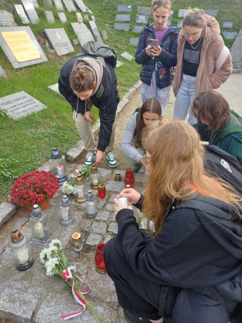 SP Sokołowiec - LEKCJA HISTORII…