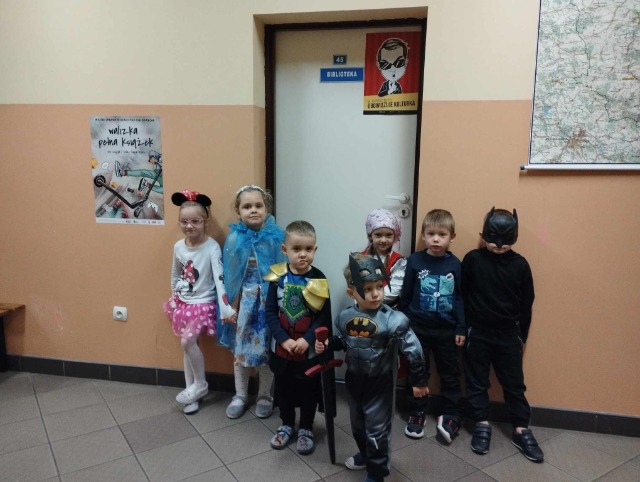 SP Sokołowiec - Międzynarodowy DZIEŃ POSTACI Z BAJEK