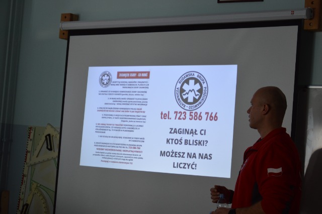 SP Sokołowiec - PIERWSZA POMOC - zajęcia edukacyjne z ratownikiem.