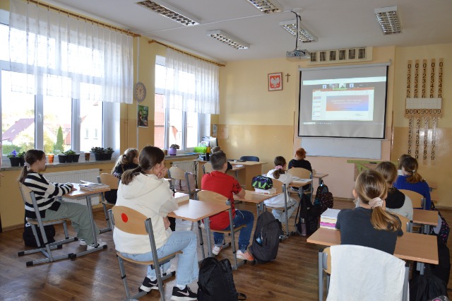 SP Sokołowiec - Co się dzieje z pieniędzmi gdy płacimy kartą? – webinar..