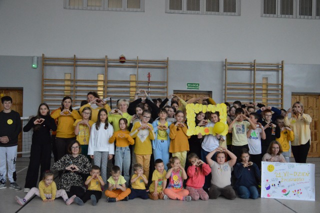 SP Sokołowiec - Światowy Dzień Życzliwości i Pozdrowień…