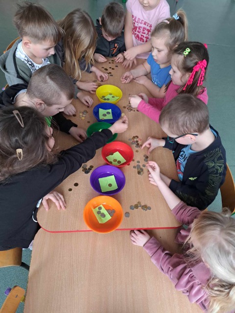 SP Sokołowiec - Najmłodsi szkolni ekonomiści…..