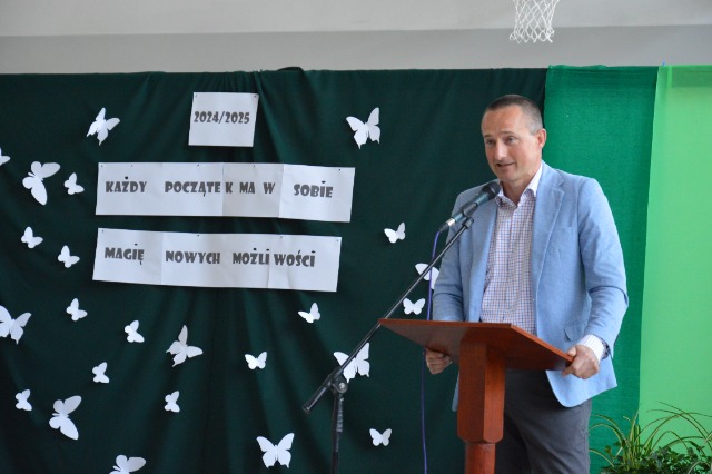 SP Sokołowiec - Uroczyste rozpoczęcie roku szkolnego 2024/2025