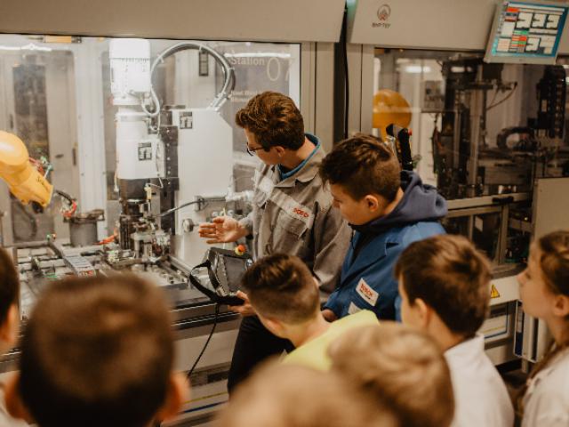 SP Sokołowiec - 24 tysiące złotych na sprzęt do robotyki i grawerowania.