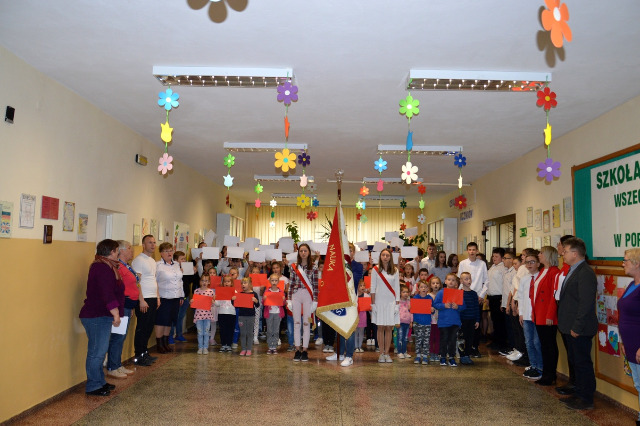 SP Sokołowiec - SZKOŁA DO HYMNU
