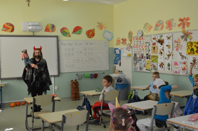 SP Sokołowiec - DZIEŃ POSTACI Z BAJEK ….