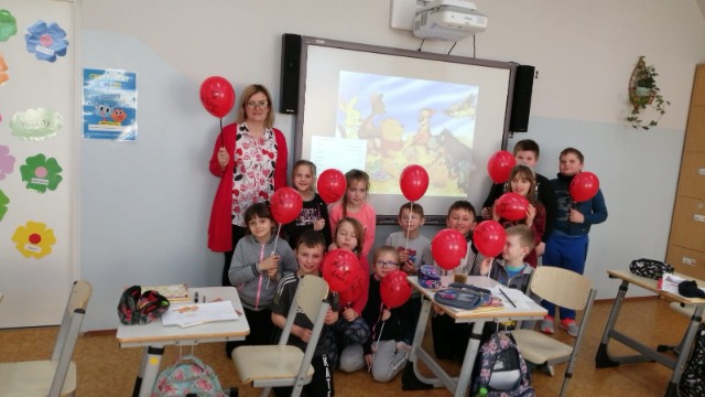 SP Sokołowiec - Walentynki w bibliotece PRZEZ KSIĄŻKĘ DO SERCA