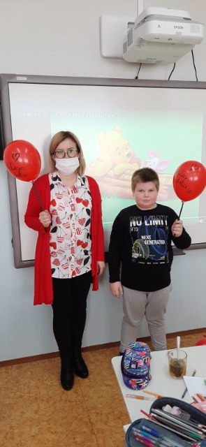 SP Sokołowiec - Walentynki w bibliotece PRZEZ KSIĄŻKĘ DO SERCA