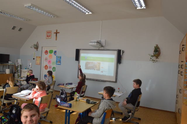 SP Sokołowiec - Odnowione sale czekają …………