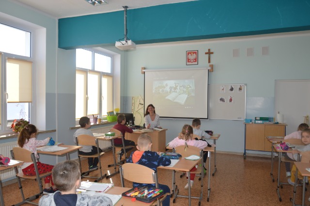 SP Sokołowiec - Odnowione sale czekają …………