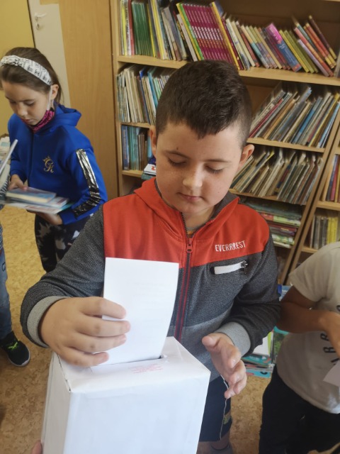 SP Sokołowiec - WYBORY DO SAMORZĄDU UCZNIOWSKIEGO