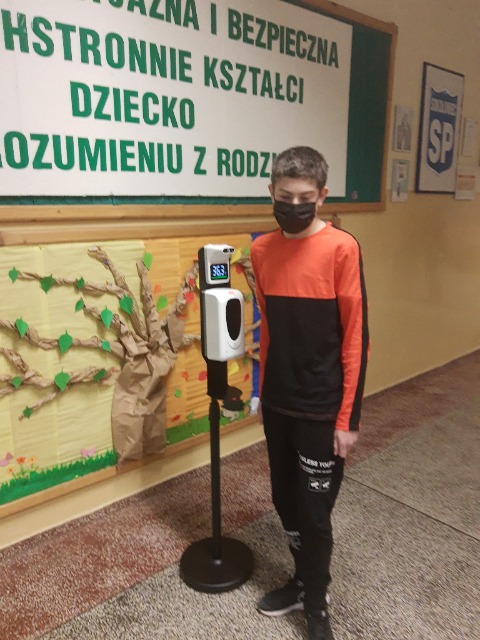SP Sokołowiec - Bezdotykowy pomiar temperatury z dezynfekcją rąk