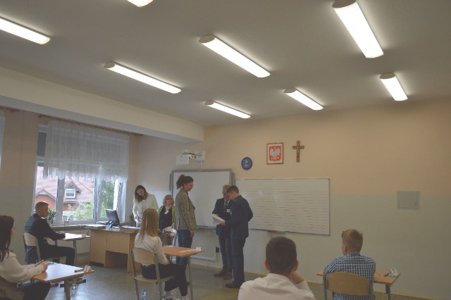 SP Sokołowiec - ÓSMOKLASIŚCI – jesteście dzielni, mądrzy i wartościowi,  Pamiętajcie o tym dziś, jutro i zawsze….  POWODZENIA!