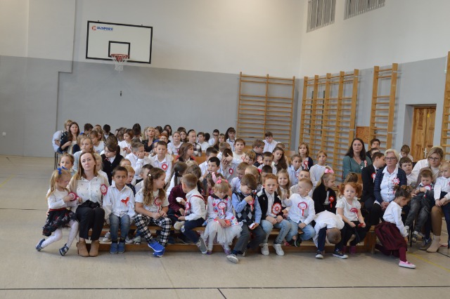 SP Sokołowiec - ŚwiętujeMY!- 104 rocznica Odzyskania Niepodległości przez Polskę.