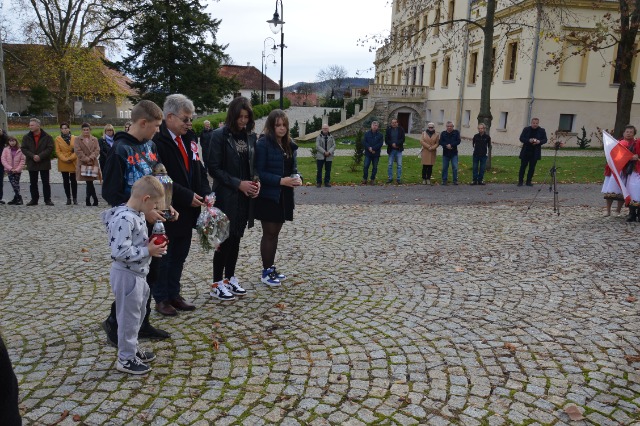 SP Sokołowiec - ŚwiętujeMY!- 104 rocznica Odzyskania Niepodległości przez Polskę.