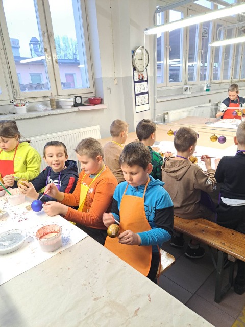 SP Sokołowiec - Vitbis - największa fabryka ręcznie dekorowanych ozdób choinkowych w Europie