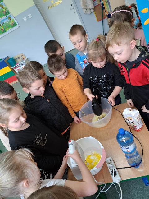 SP Sokołowiec - DZIEŃ GOFRA w przedszkolu.