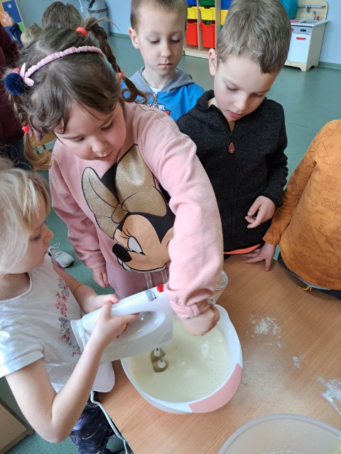 SP Sokołowiec - DZIEŃ GOFRA w przedszkolu.