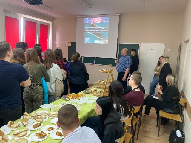 SP Sokołowiec - "QUO VADIS ósmoklasisto"....