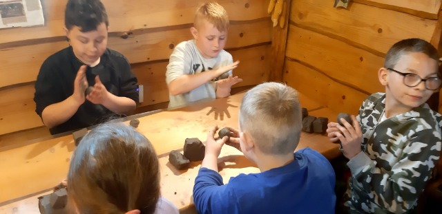 SP Sokołowiec - „Z gliną na wesoło” – warsztaty ceramiczne..