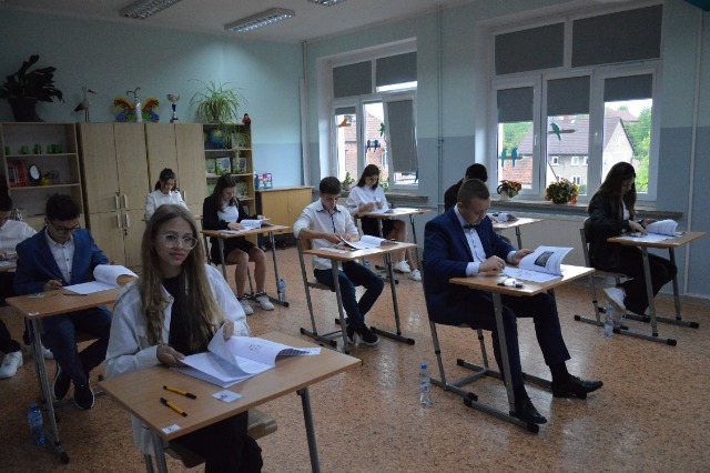 SP Sokołowiec - I RUSZYŁY – EGZAMINY ÓSMOKLASISTÓW…
