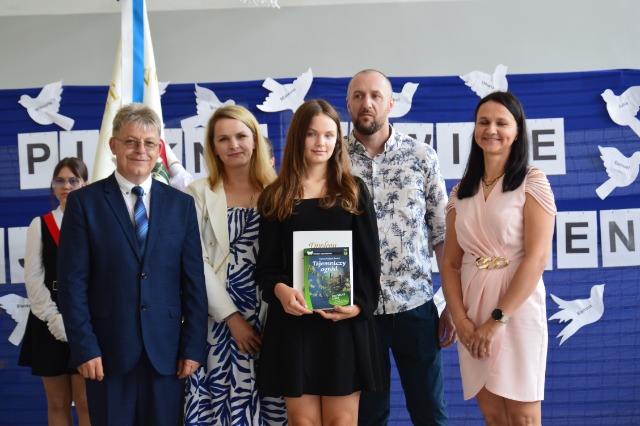 SP Sokołowiec - ŻEGNAJ SZKOŁO – NIECH ŻYJĄ WAKACJE….