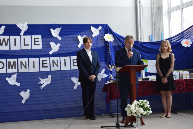 SP Sokołowiec - ŻEGNAJ SZKOŁO – NIECH ŻYJĄ WAKACJE….